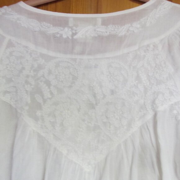 Womens sz M Shirts 100% Cotton Tops White Long sleeve Daisy Floral Embroidered - Picture 4 of 6